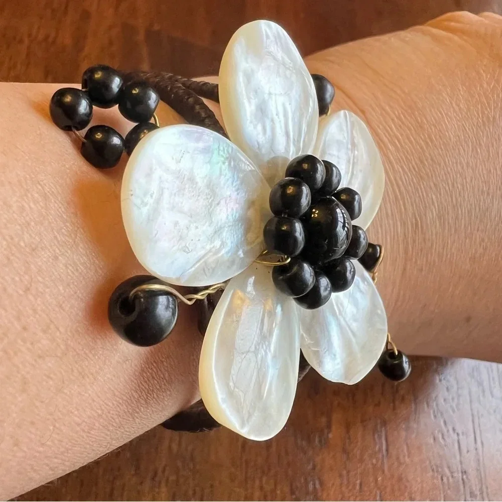 Womens BRACELET HANDCRAFTED NATURAL STONE FLOWER Mother Pearl Gift Birthday Chic